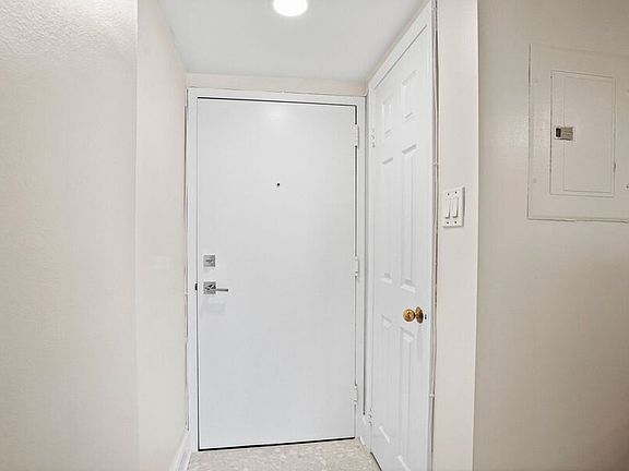4th image of 1825 T St NW APT 304