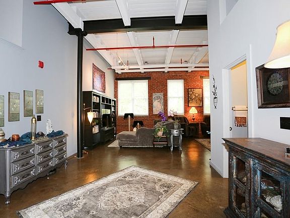 5th image of 406 Lincoln St Unit 312