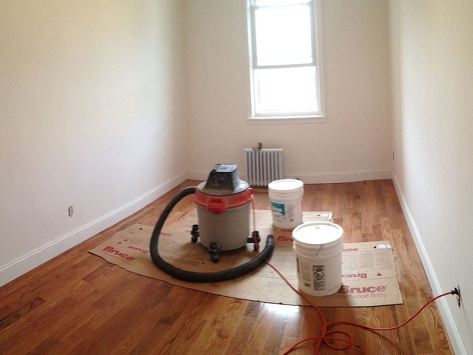 2nd image of 2226 49th St #1