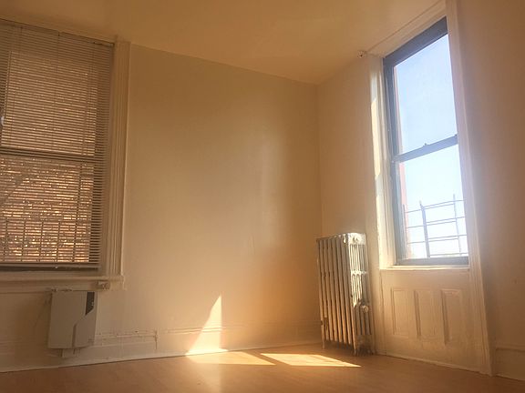 5th image of 542 Bergen St APT 2
