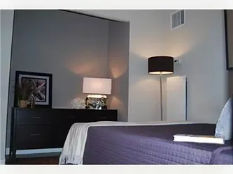 Rented by R New York