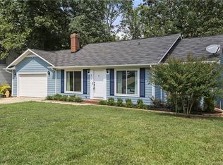 8516 Woodford Bridge Dr, Charlotte, NC 28216