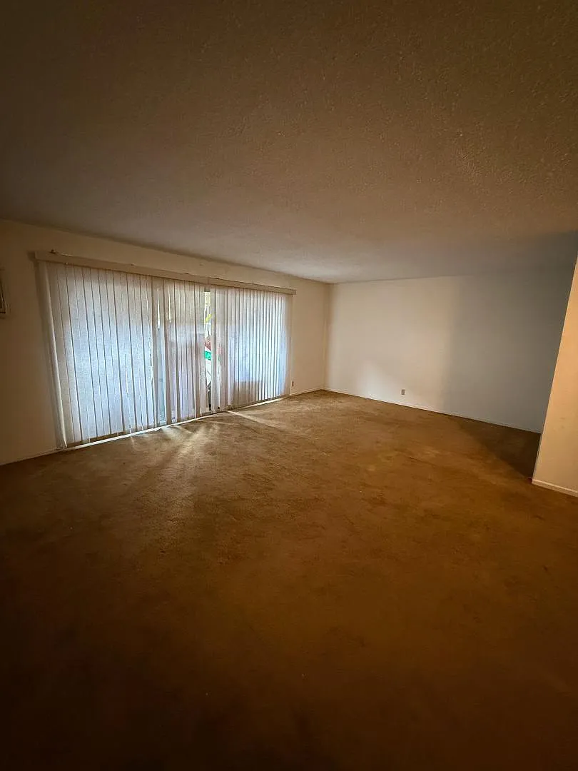 262 Academy St - 6 — Photo 2