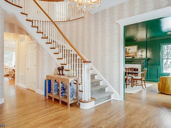 3rd image of 70 Samson Ave