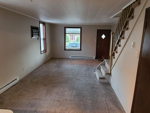 4th image of 677 Ridge St