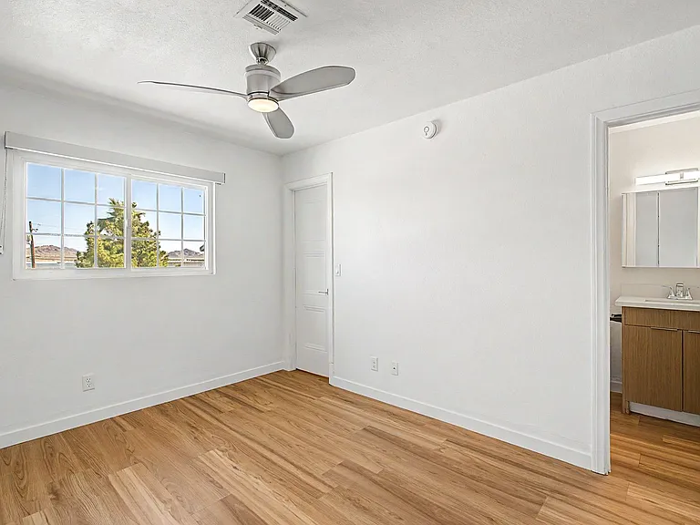 1937 Sunset Circle — Photo 12