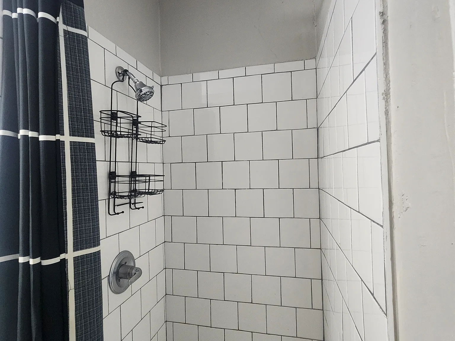 4 bed, 990 sqft, $1,195 — Photo 3