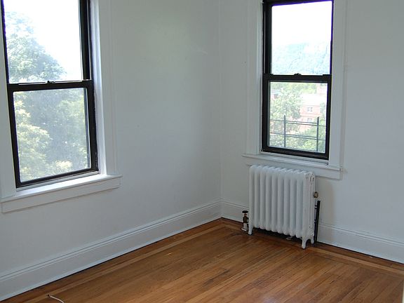 4th image of 411 Warburton Ave APT 3D