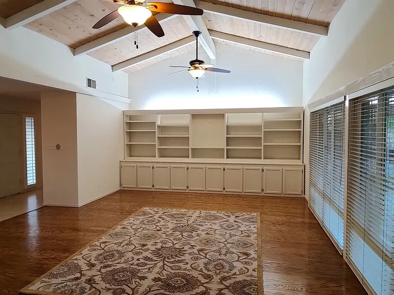 3421 W Los Altos Ave — Photo 6