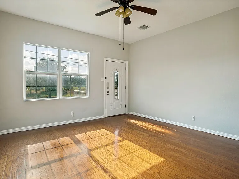 2219 N Flores St — Photo 2