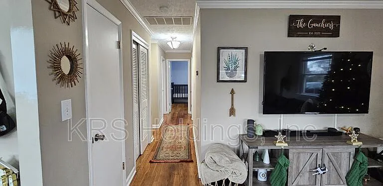 1543 Grove St — Photo 15