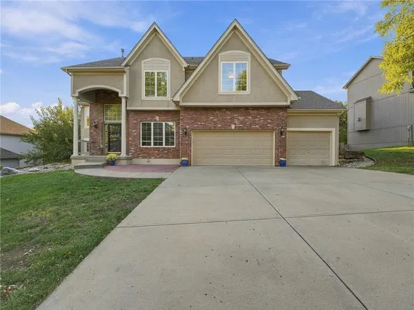 9216 N Manning Ave, Kansas City, MO 64157