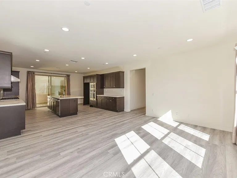 117 Halo — Photo 10