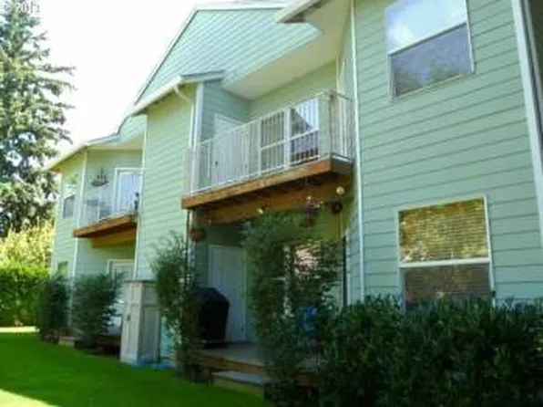 21045 SW Alexander St, Beaverton, OR 97003