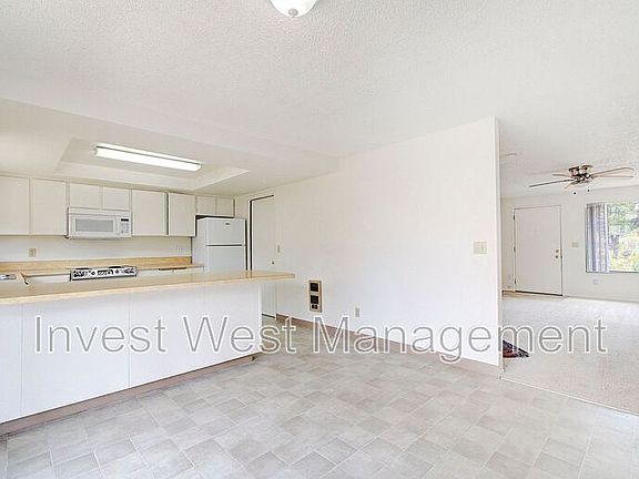 5th image of 14701 SE 16th Cir