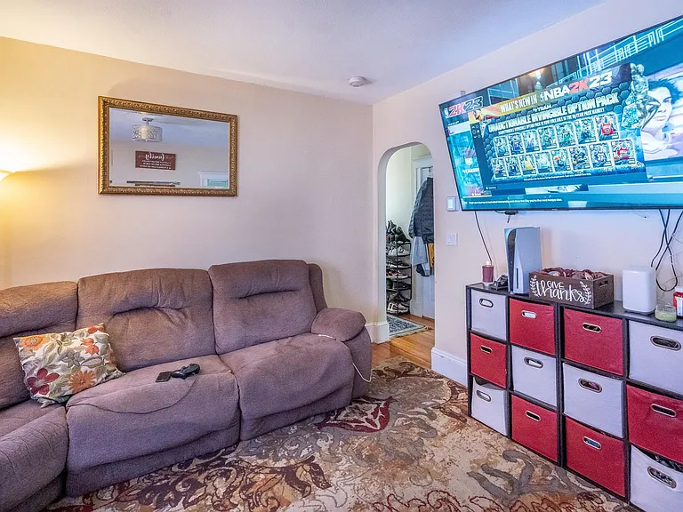 116 Harvard St #1 — Photo 9