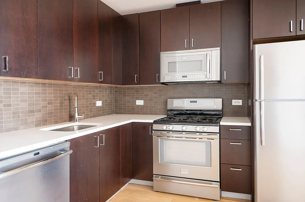 30-50 21st Street — Photo 1