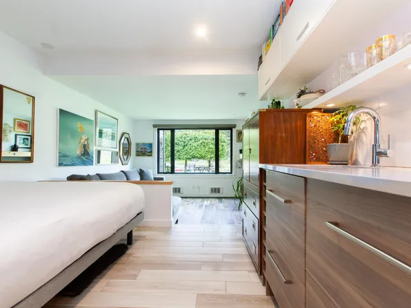 6850 Crabapple Dr #405, Whistler, BC V8E 0C5