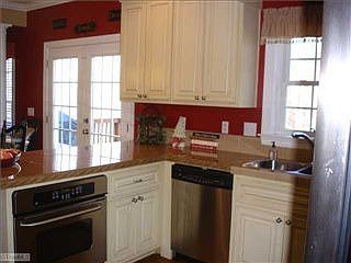 4th image of 8318 Providence North Dr