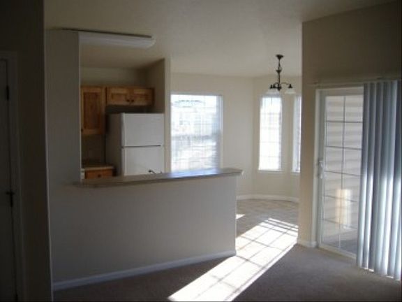 4th image of 2365 Eagle Dr APT 101