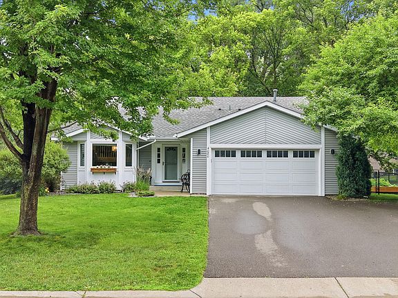 2nd image of 4080 Park Valley Ln
