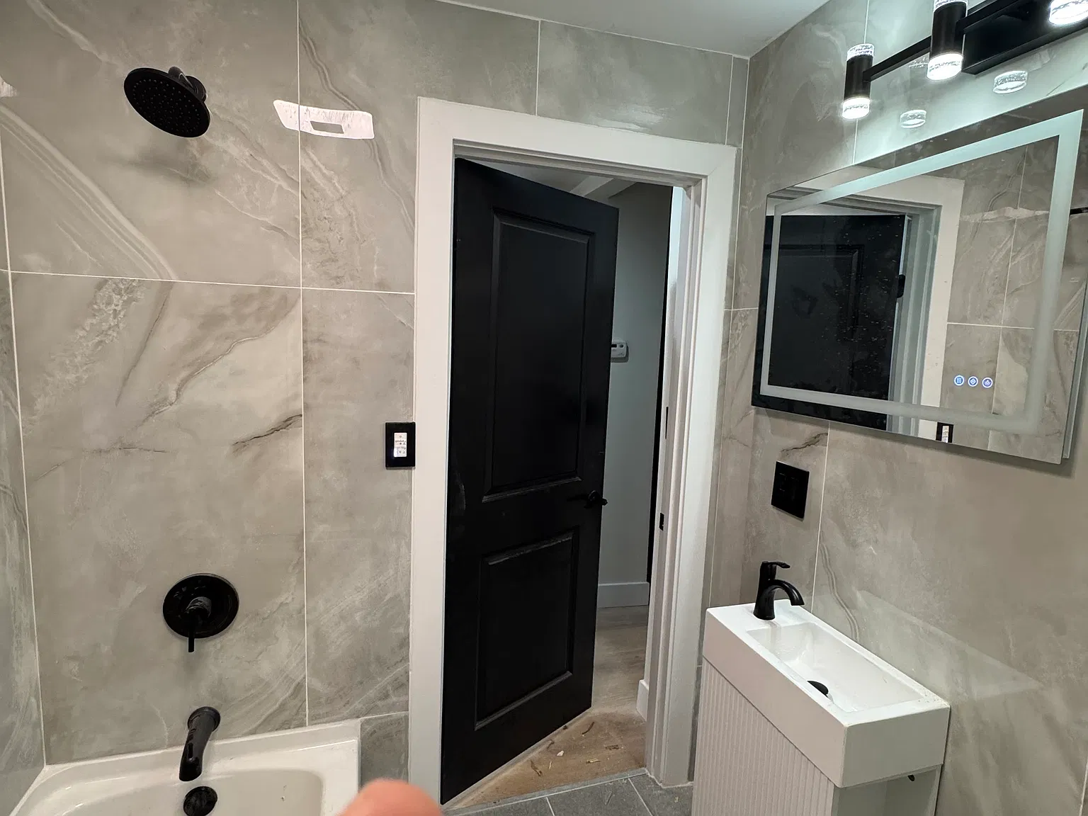 2 bed, 1.5 bath, $1,100 — Photo 2