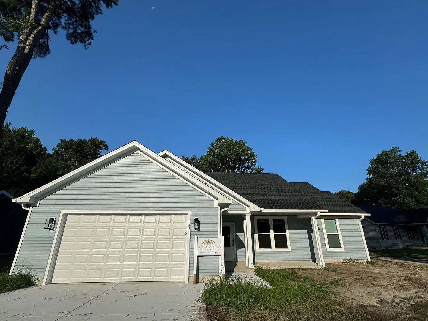 100 Comanche Cir photo 1