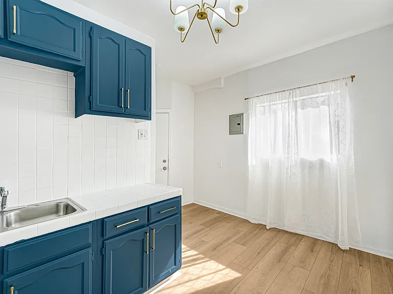 221 S Avenue 19 #221-1/4 — Photo 7