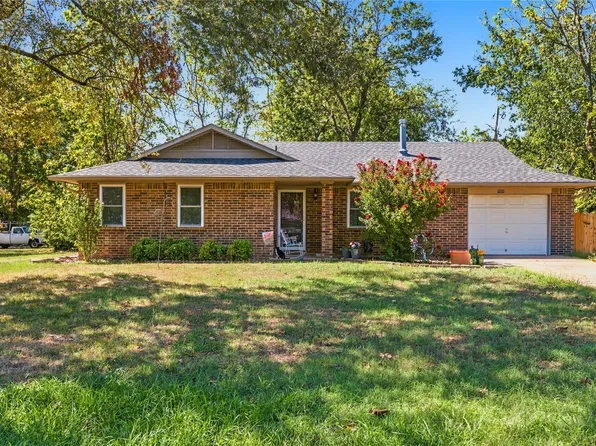 1001 N Gertrude Ave, Wagoner, OK 74467
