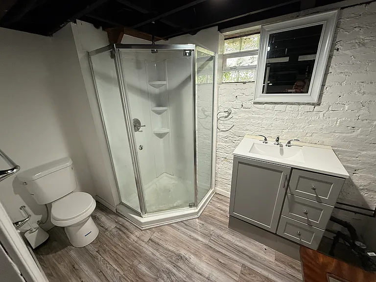 21822 Lakeview St #2 — Photo 15