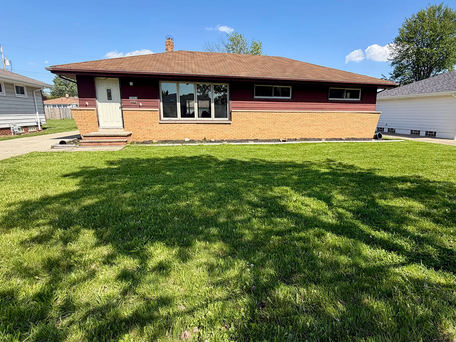 4 bed, 1228 sqft, $1,950 — Photo 2
