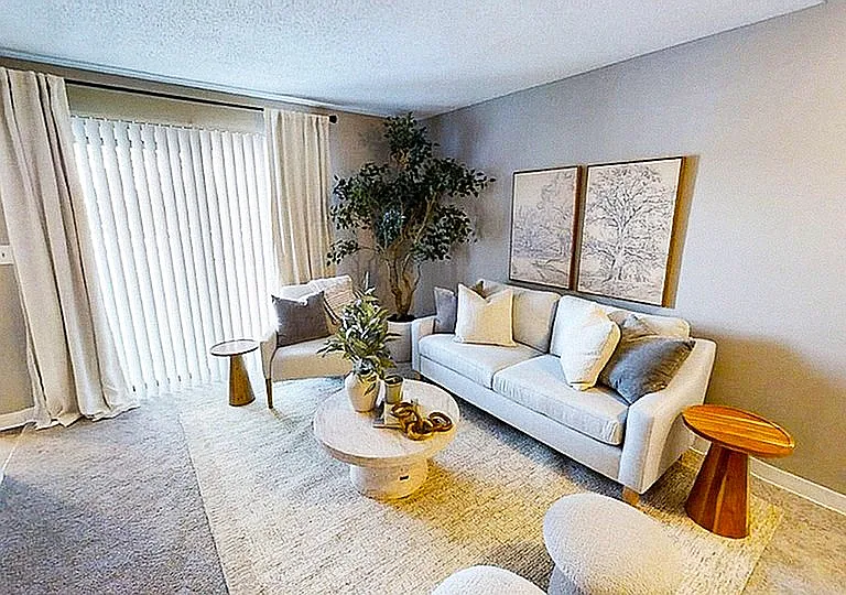 3030 Pebble Point Drive — Photo 1