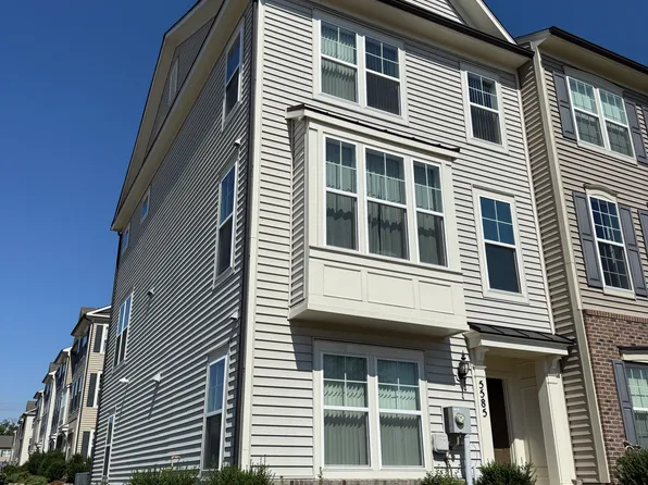5585 Peregrine Way, Frederick, MD 21704