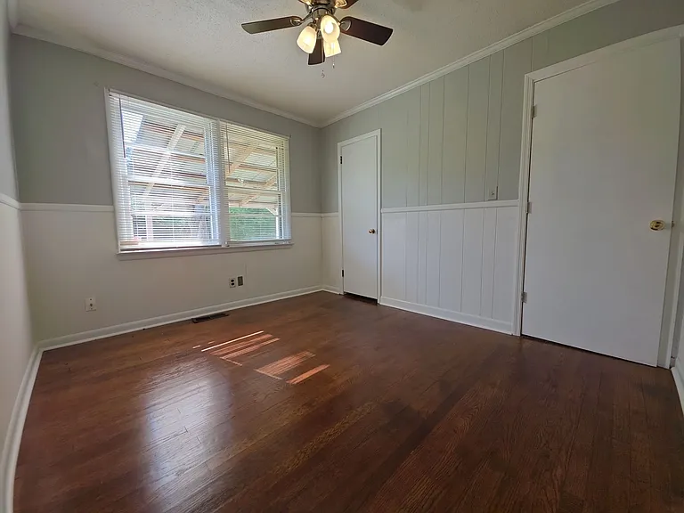 3902 Harwood Ave SW — Photo 8