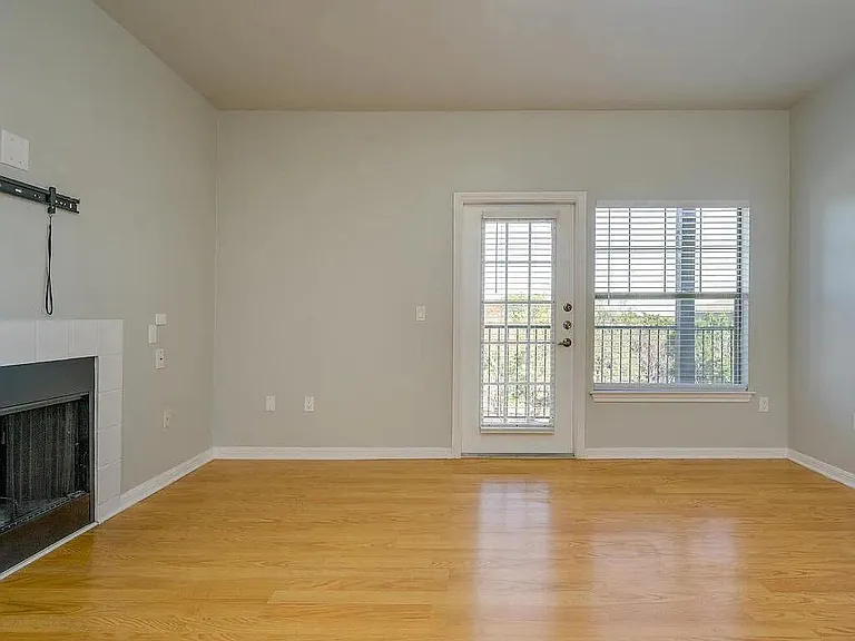 2320 Gracy Farms Ln #932 — Photo 4