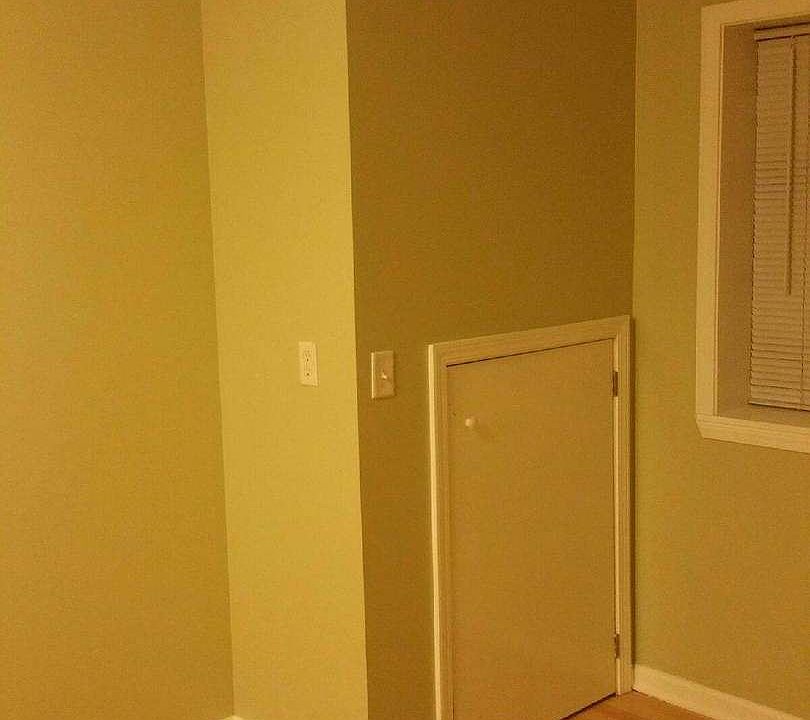 2nd image of 183 NE River Rd #Uni2
