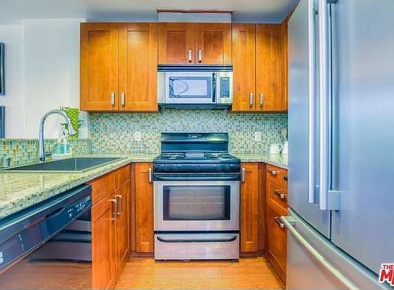 5th image of 5303 Satsuma Ave Unit 107