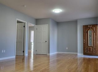 61-46 230th St FLOOR 1, Oakland Gardens, NY 11364
