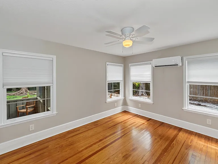 1010 Virginia Dr — Photo 25