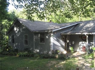 21 Bens Cove Rd, Candler, NC 28715