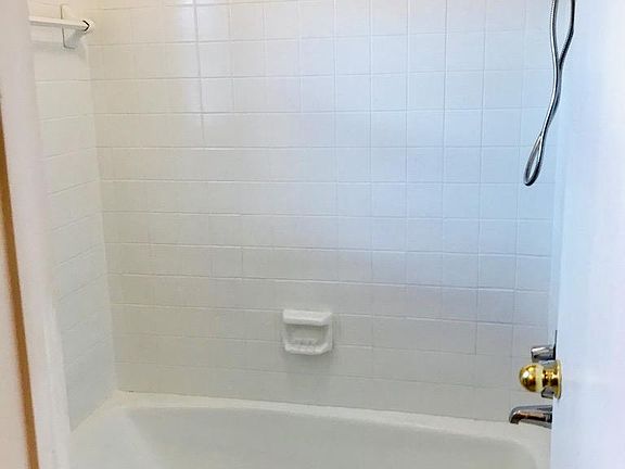 4th image of 10810 Sugar Hill Dr