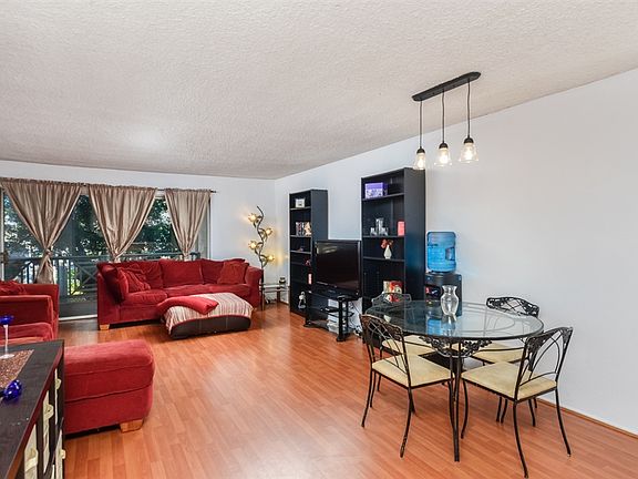 2nd image of 4444 W Point Loma Blvd Unit 15