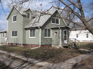 303 Cedar St, Williams, IA 50271