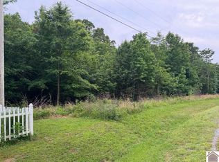 20 Woodfield Estate Dr, Cadiz, KY 42211