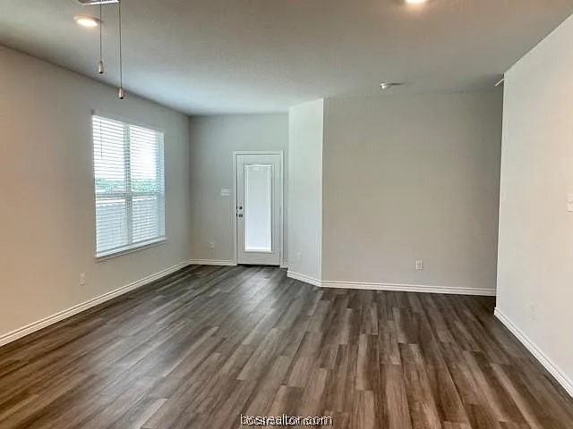 1312 McQueeny Dr — Photo 7