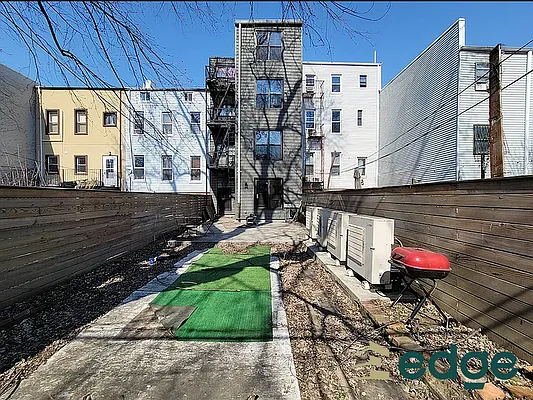 Rented by Capital Ventures Group LLC | media 17