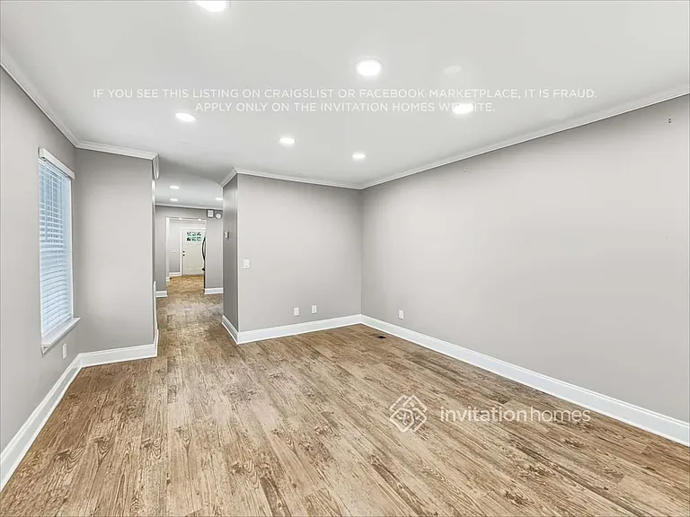 524 Warren Ave — Photo 9