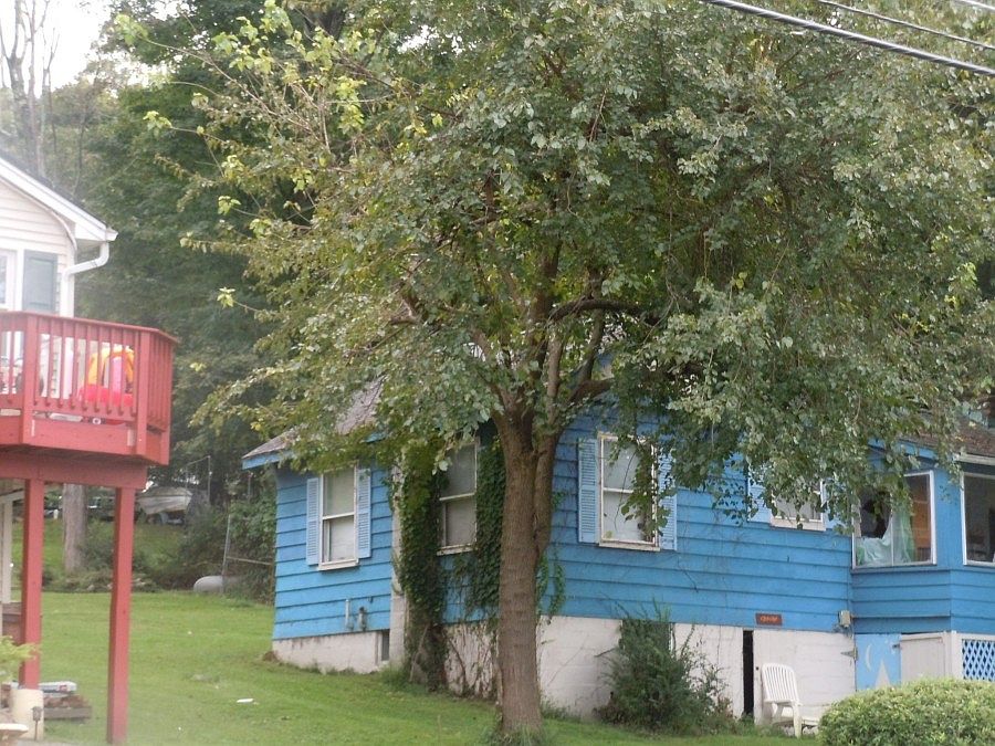 2nd image of 289 E Shore Trl