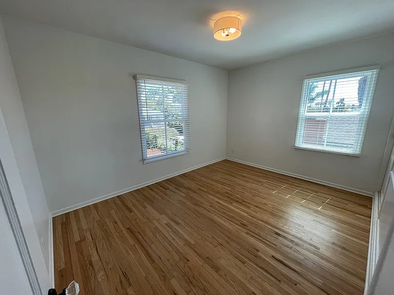 Large bedroom 2