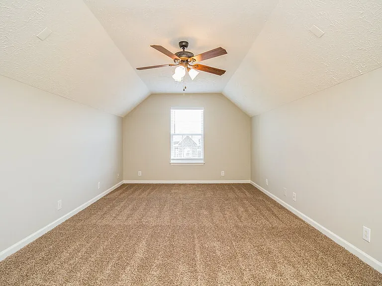 2745 Portside Ct — Photo 15